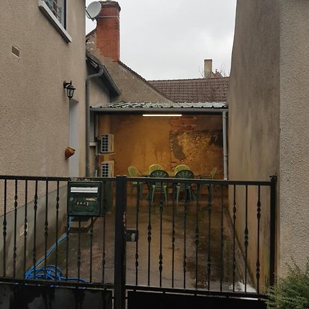 فيلا Chez Nino Wifi Gratuit Beaulieu-sur-Loire المظهر الخارجي الصورة