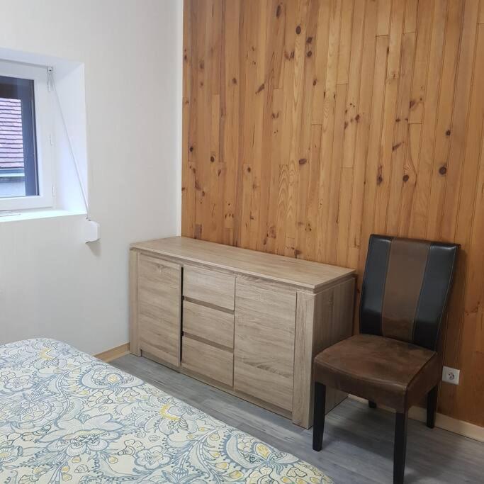 فيلا Chez Nino Wifi Gratuit Beaulieu-sur-Loire المظهر الخارجي الصورة