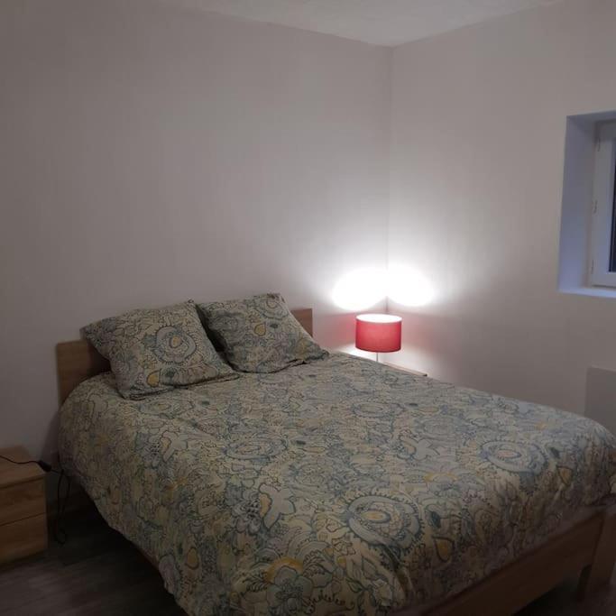 فيلا Chez Nino Wifi Gratuit Beaulieu-sur-Loire المظهر الخارجي الصورة