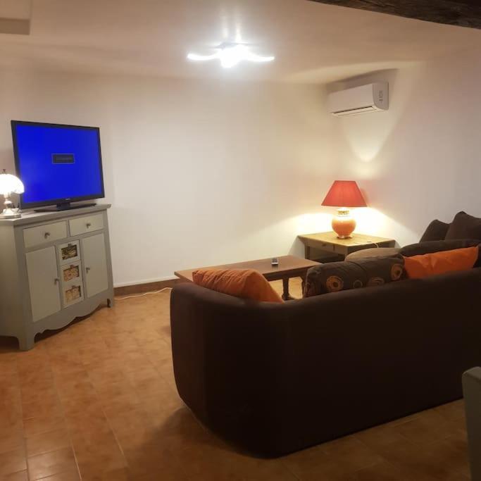 فيلا Chez Nino Wifi Gratuit Beaulieu-sur-Loire المظهر الخارجي الصورة