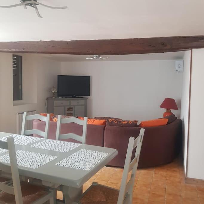 فيلا Chez Nino Wifi Gratuit Beaulieu-sur-Loire المظهر الخارجي الصورة