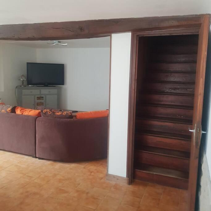 فيلا Chez Nino Wifi Gratuit Beaulieu-sur-Loire المظهر الخارجي الصورة